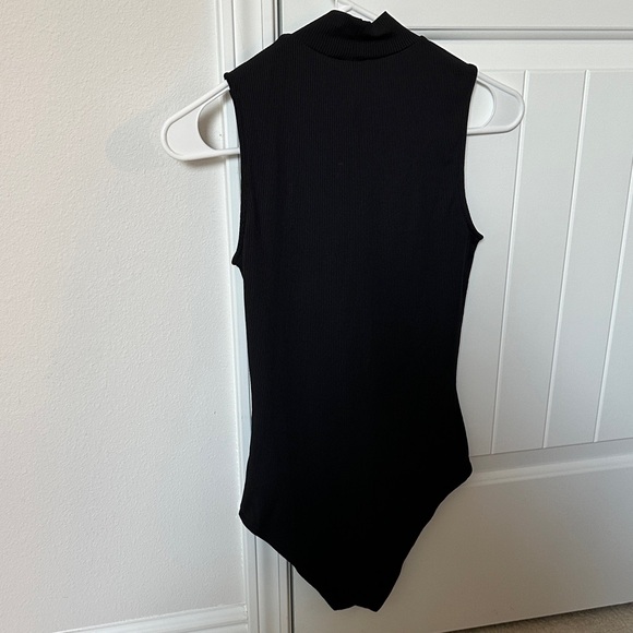 H&M Ribbed Black Top - Picture 3 of 3